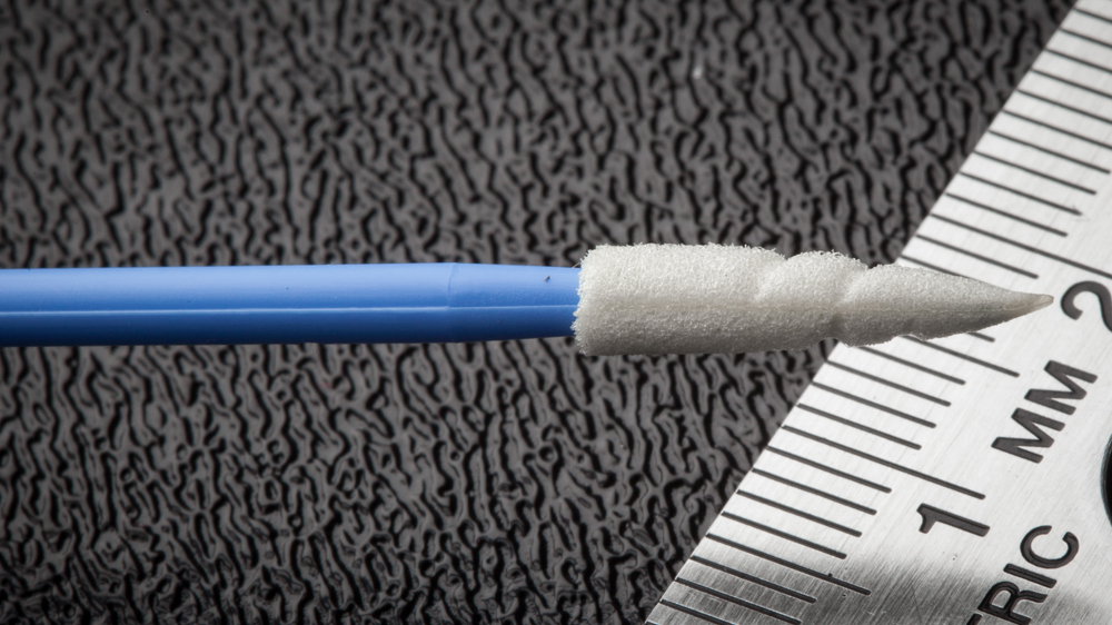 FoamTec HT1049-500 CleanWIPE Swab End Close Up Ruler